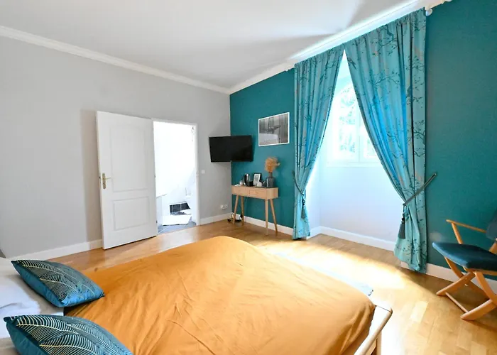 Mansart Séjour chez l'habitant Ver-sur-Launette